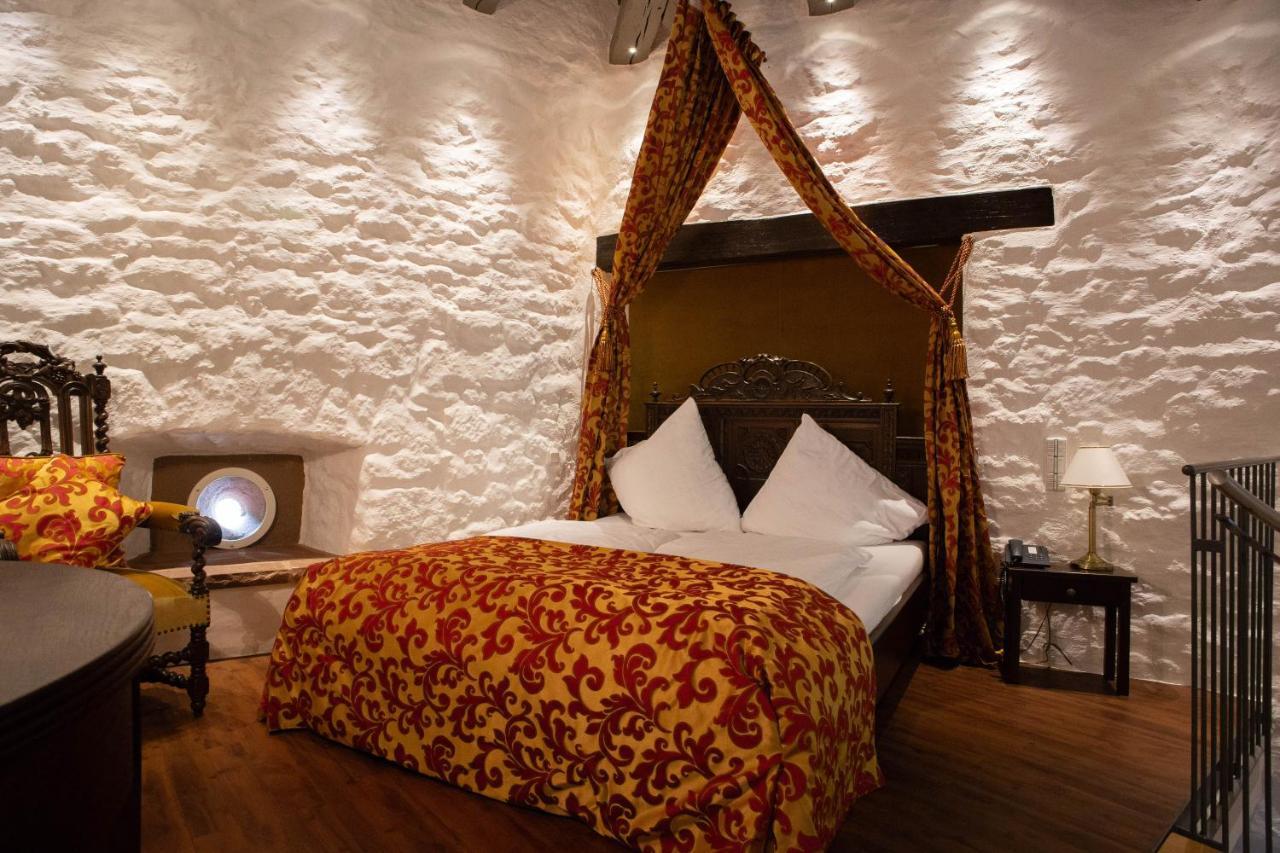 Hotel Burg Kerpen Illingen  Ngoại thất bức ảnh